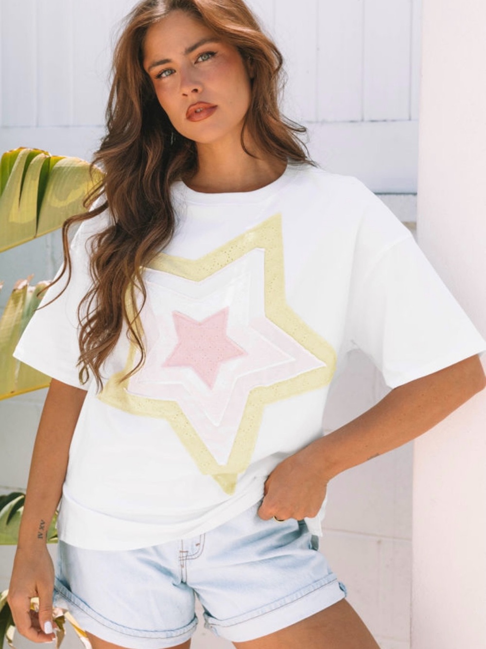 XoXo White Star Pacth Graphic Tee ✨